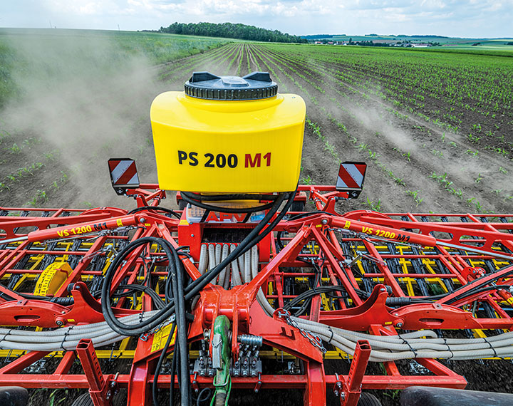 2-apv-world-kulturpflege-variostriegel