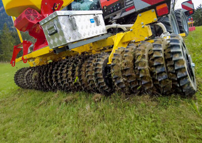 APV | Grünlandwalze APV Grünlandtechnik - Grünlandpflege - Grünlandwalzen für besseren Bodenschluss