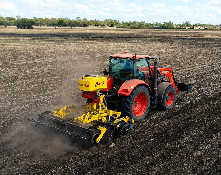 02-apv-pflanzenschutz-pneumatisches-saegeraet-fuer-duenger-ps500d APV Pflanzenschutz Sägeräte: Pneumatische Sägeräte und Streuer für Dünger und Mikrogranulate mit 500 Liter Fassungsvolumen