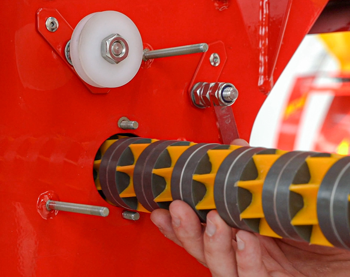03-apv-pflanzenschutz-pneumatisches-saegeraet-fuer-duenger-ps200d APV Pflanzenschutz Sägeräte: Pneumatische Sägeräte und Streuer für Dünger und Mikrogranulate mit 200 Liter Fassungsvolumen