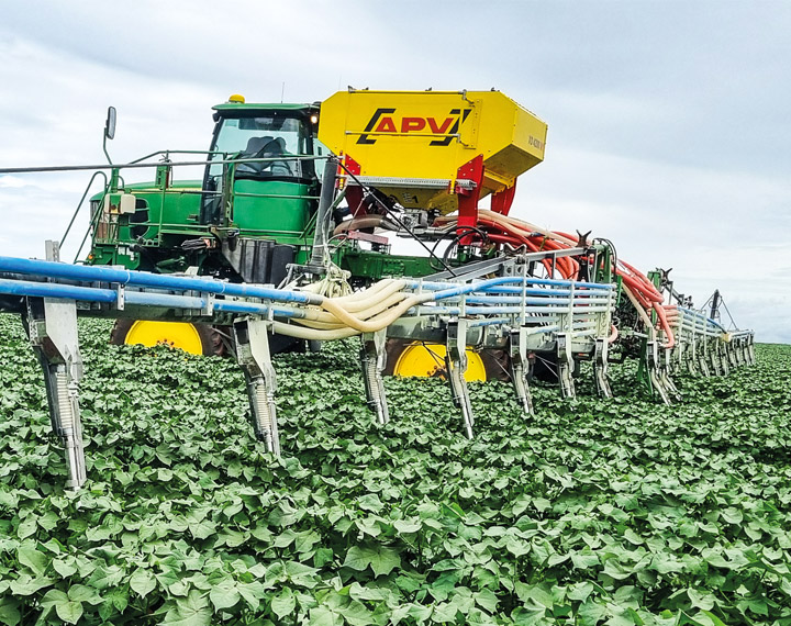 06-apv-pflanzenschutz-pneumatisches-saegeraet-fuer-duenger-xd APV Pneumatische Düngerstreuer und Sägeräte für Dünger und Mikrogranulate: XD mit 4.200 Liter Behälter, der größte Düngerstreuer von APV
