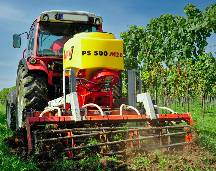 10-apv-pflanzenschutz-pneumatisches-saegeraet-fuer-duenger-ps500d APV Pflanzenschutz Sägeräte: Pneumatische Sägeräte und Streuer für Dünger und Mikrogranulate mit 500 Liter Fassungsvolumen