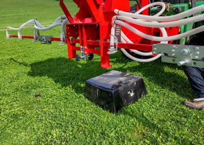 APV | Carrier systems APV Trägersysteme für Frontanwendung: Front Frame Trägergerät mit werkzeuglos montierbarem 600 kg Gewicht - Demontage Schritt 5